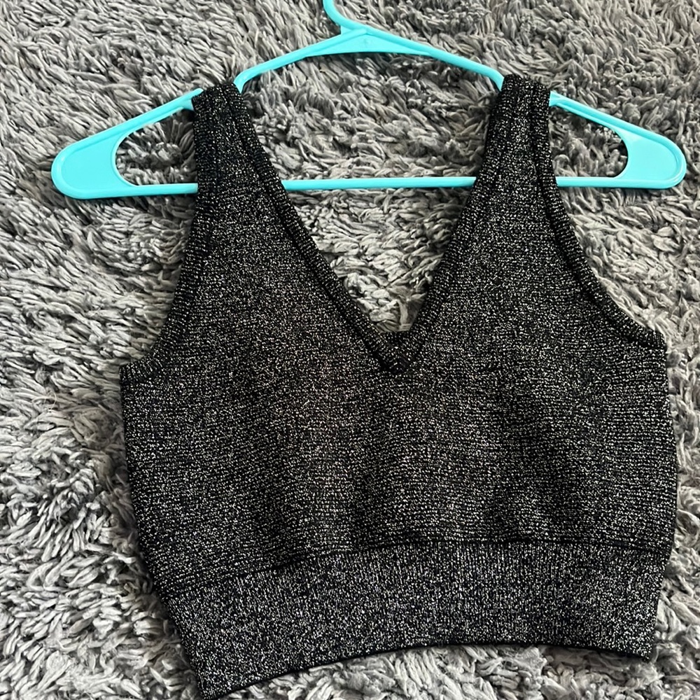 Cropped sparkle black top not itchy never worn
